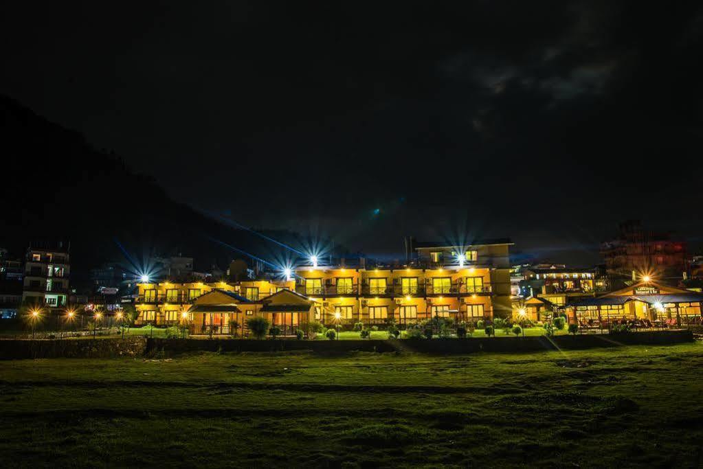 Majestic Lake Front Hotel & Suites Pokhara Exterior foto