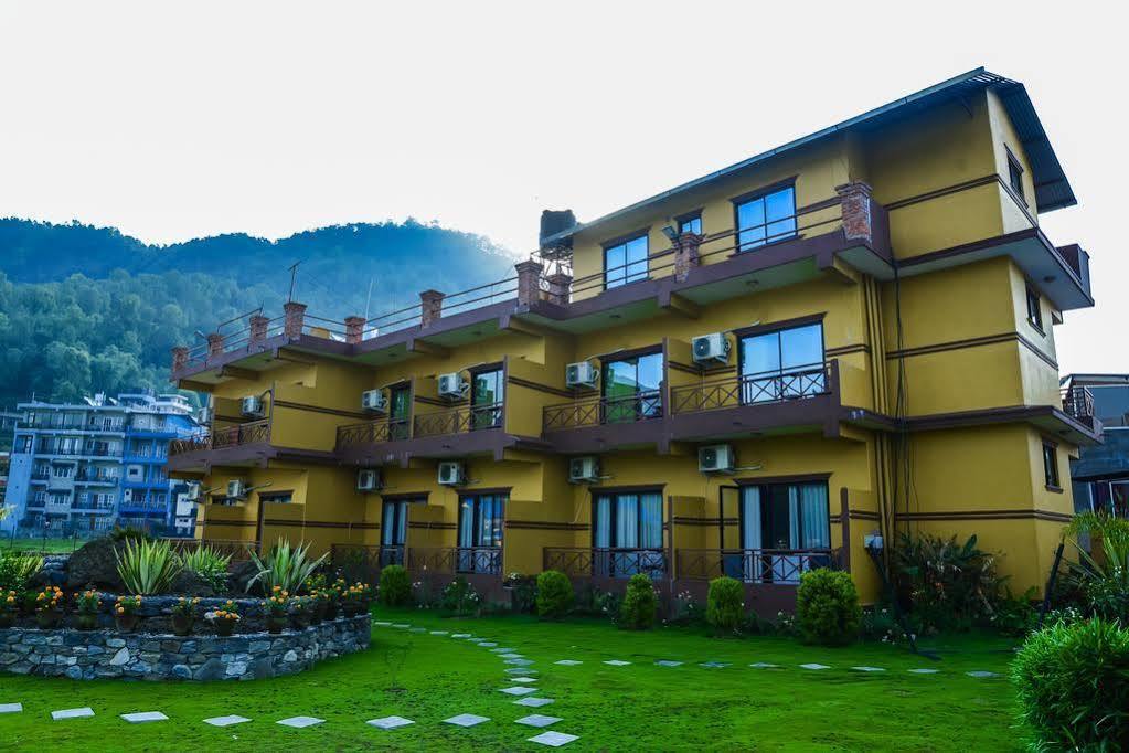 Majestic Lake Front Hotel & Suites Pokhara Exterior foto