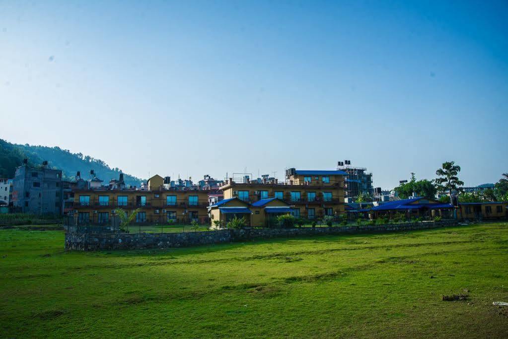 Majestic Lake Front Hotel & Suites Pokhara Exterior foto